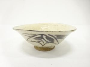 絵志野　平茶碗